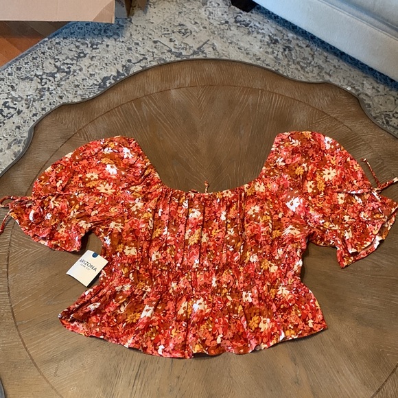 3/$15 NWT Arizona size large floral cropped top - Picture 7 of 7